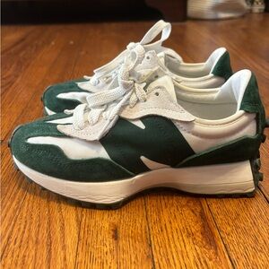 New Balance 327 sneakers